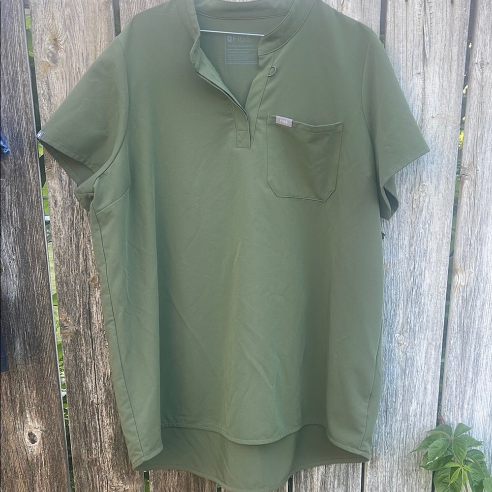 Figs Forest Green scrub top